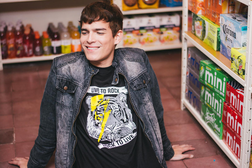 LIVE to rock, ROCK to live