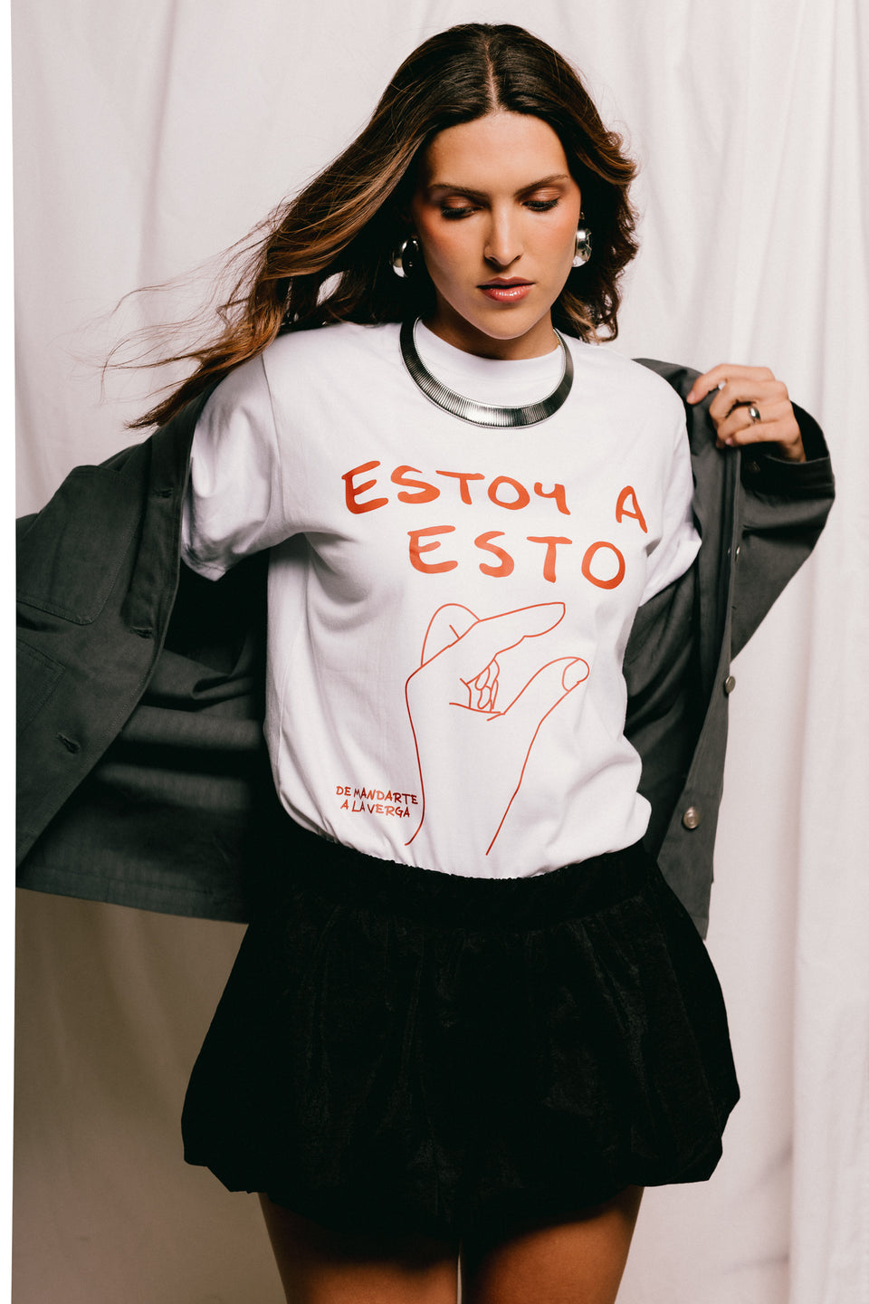 Estoy a esto… de mandarte a la…