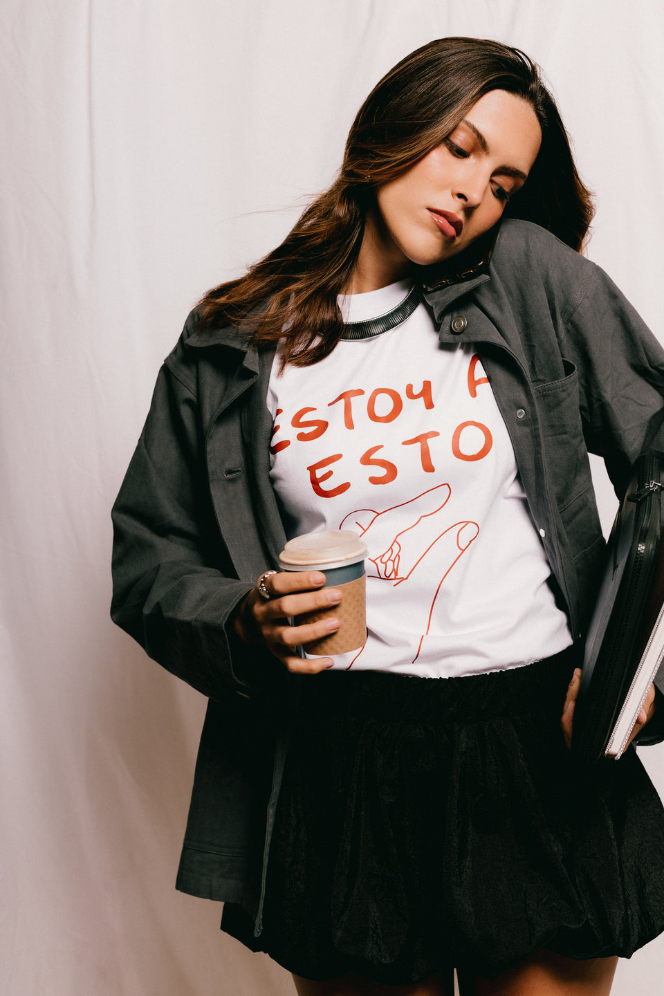 Estoy a esto… de mandarte a la…